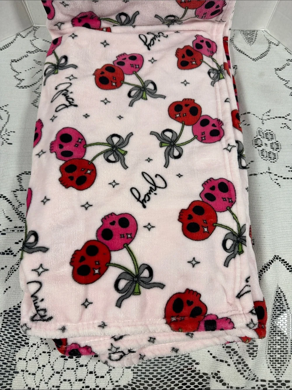 Juicy Couture Twin Light Pink Plush Printed Blanket Pink Red Skull Cherries Bows